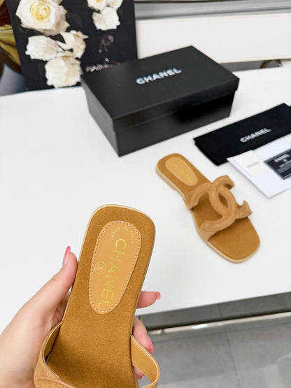 Chanel Double C Stitched Flat Sandals – 26S Collection