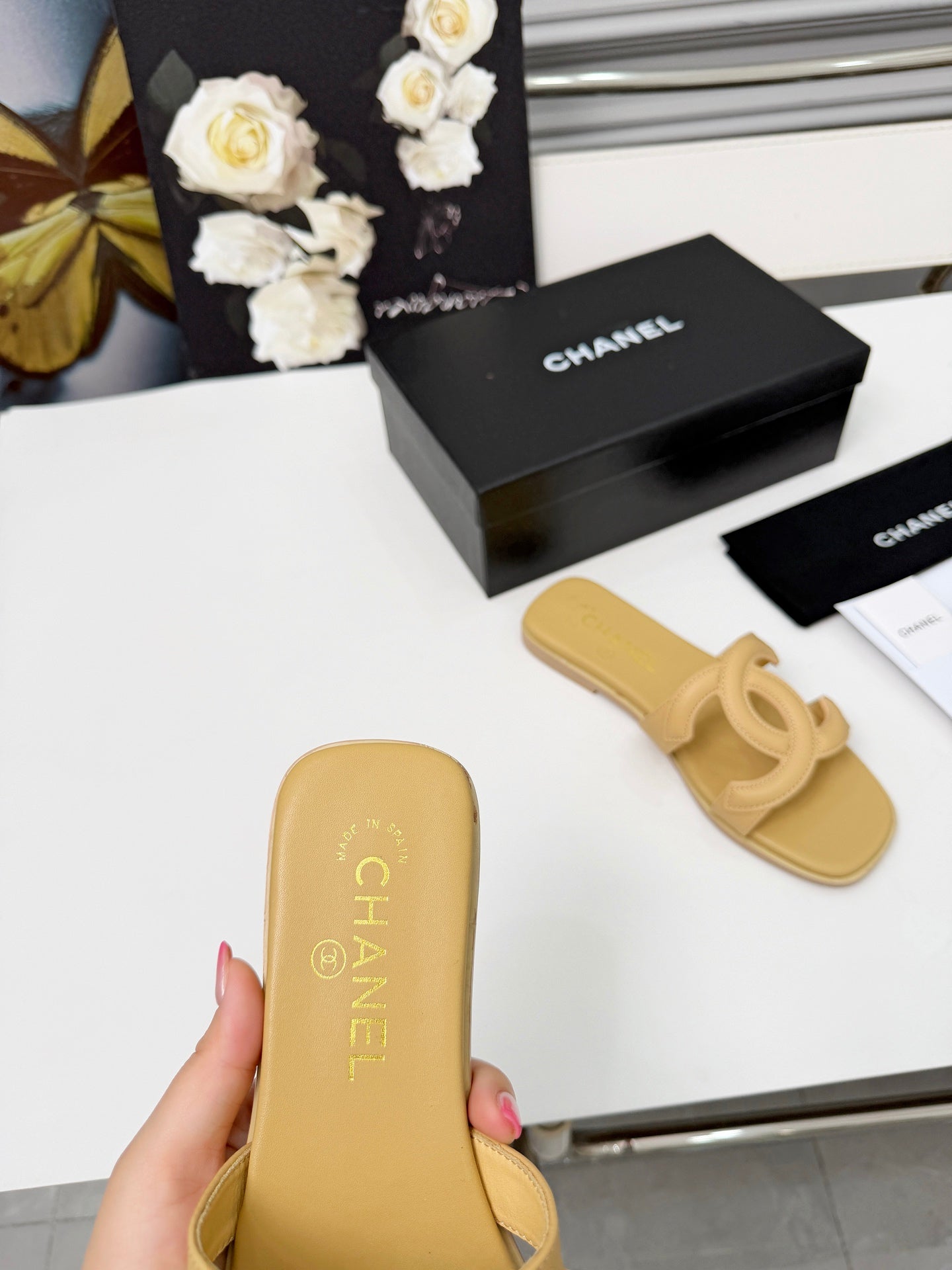 Chanel Double C Stitched Flat Sandals – 26S Collection