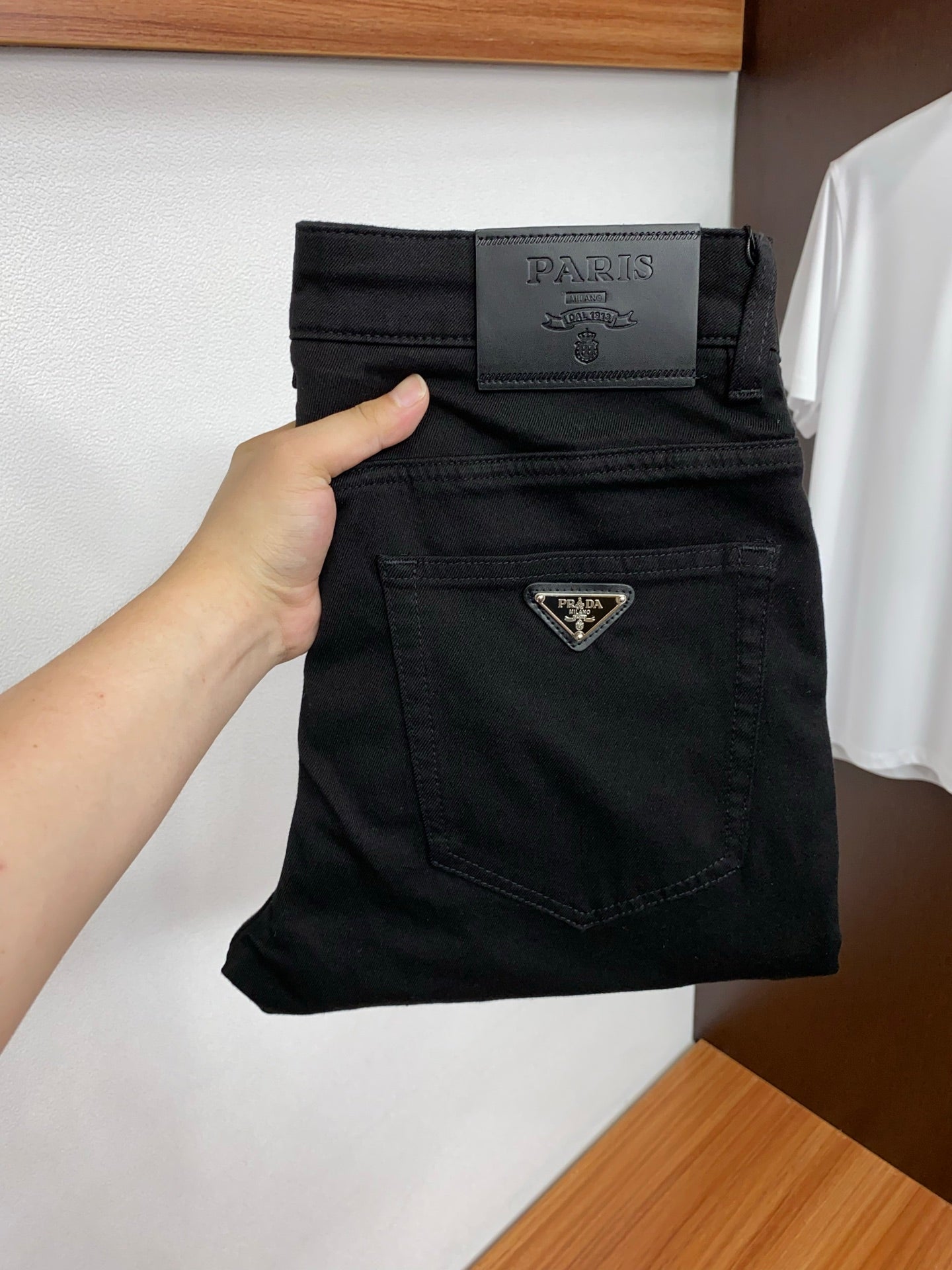 Prada Urban Business Casual Jeans – 2026SS