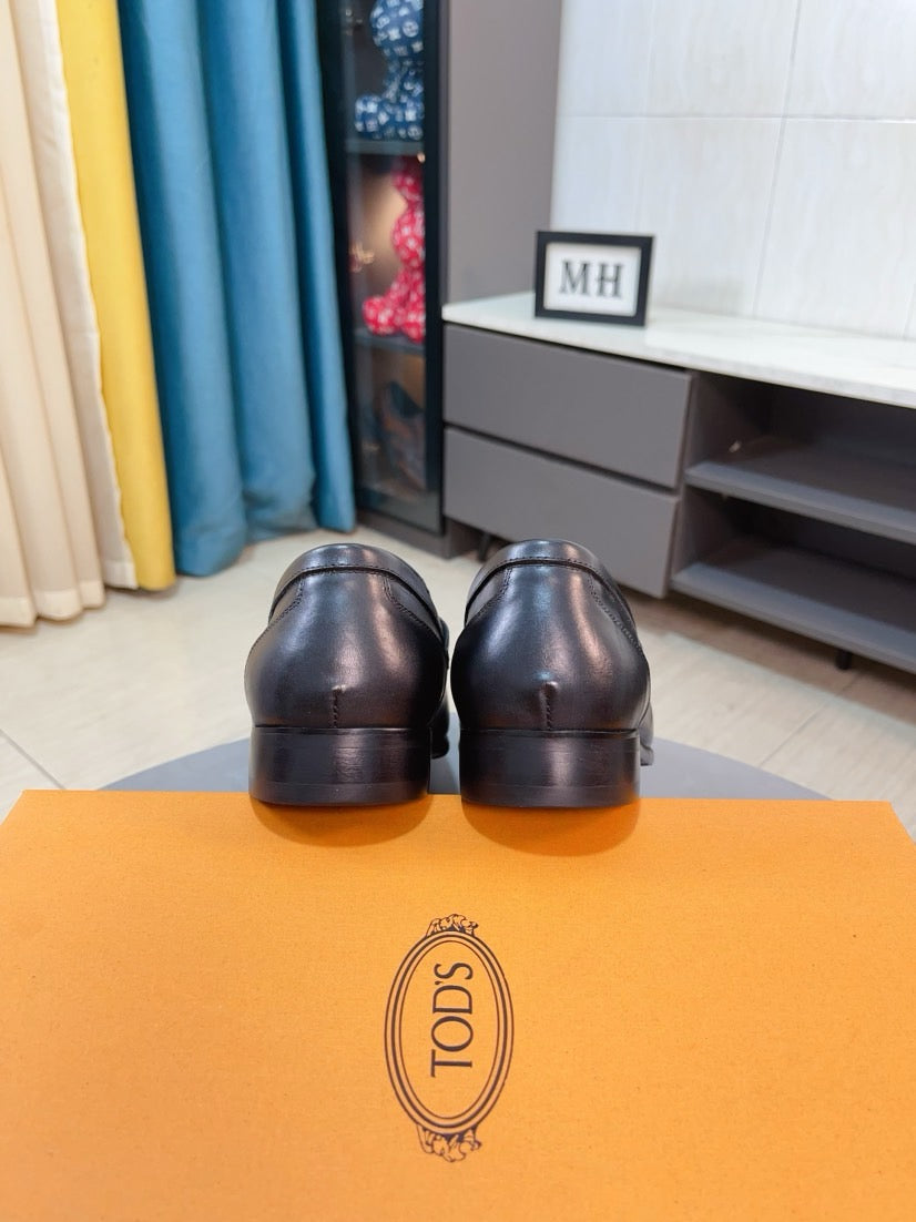 Tod's Embossed Leather Casual Loafers