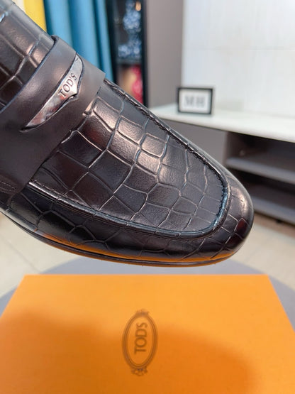 Tod's Embossed Leather Casual Loafers