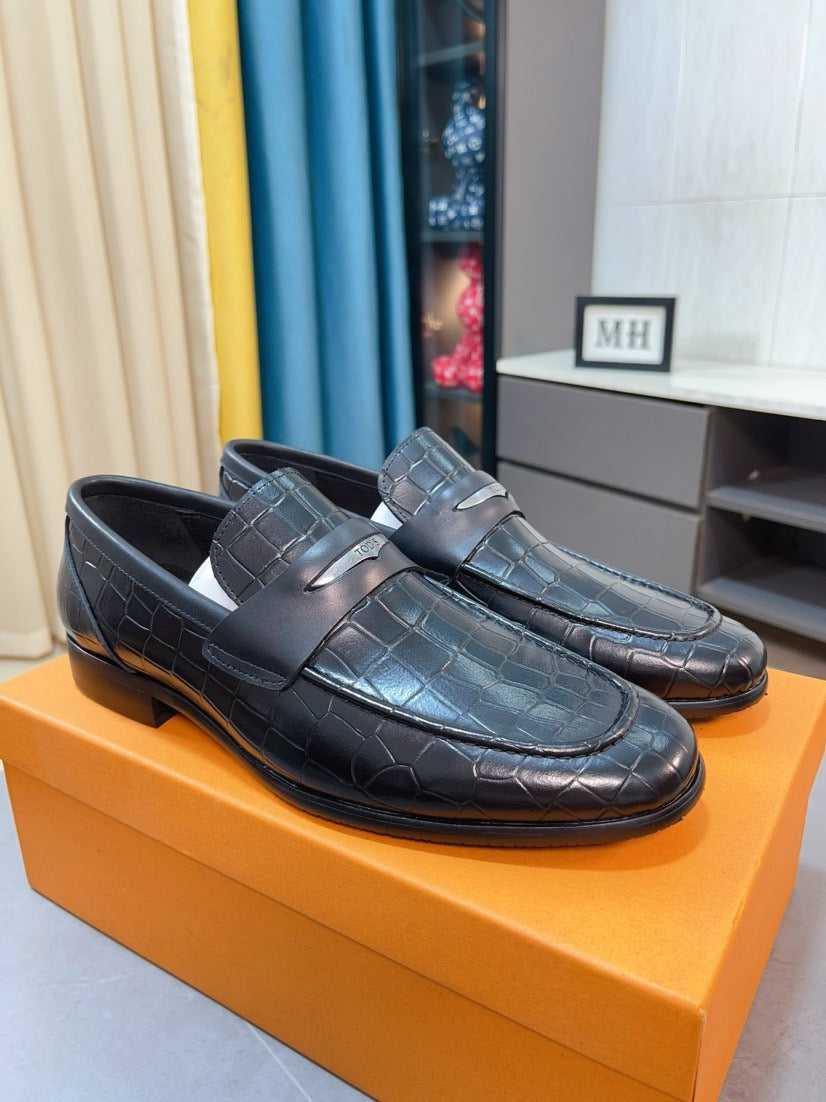 Tod's Embossed Leather Casual Loafers