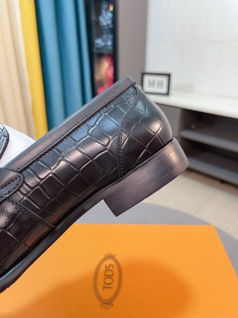 Tod's Embossed Leather Casual Loafers