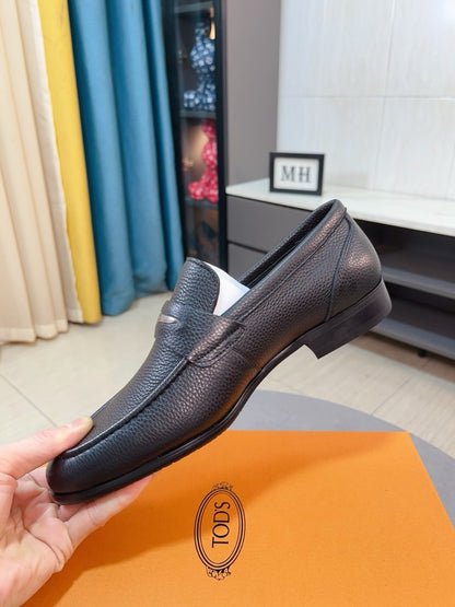 Tod's Embossed Leather Casual Loafers