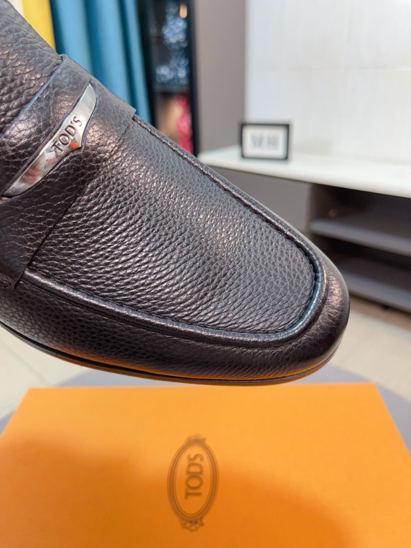 Tod's Embossed Leather Casual Loafers