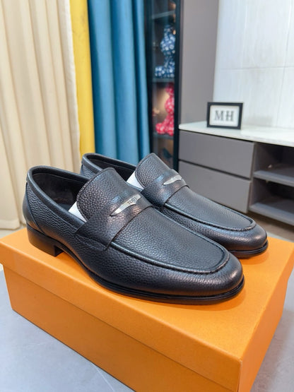 Tod's Embossed Leather Casual Loafers