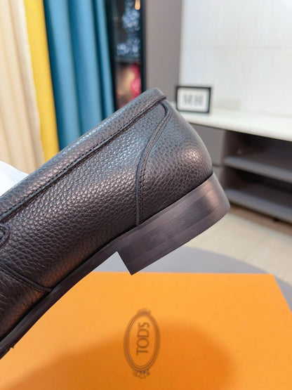 Tod's Embossed Leather Casual Loafers
