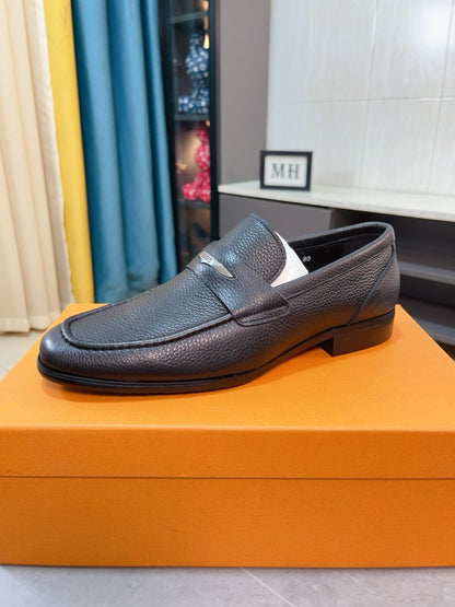Tod's Embossed Leather Casual Loafers