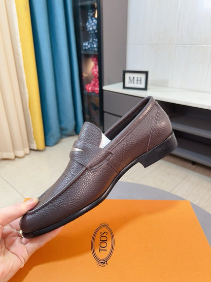 Tod's Embossed Leather Casual Loafers