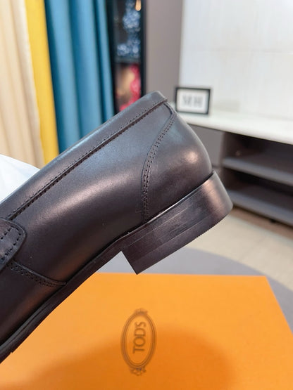 Tod's Embossed Leather Casual Loafers