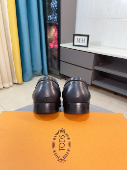 Tod's Embossed Leather Casual Loafers