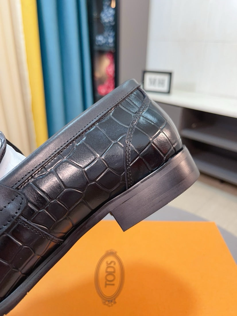 Tod's Embossed Leather Casual Loafers