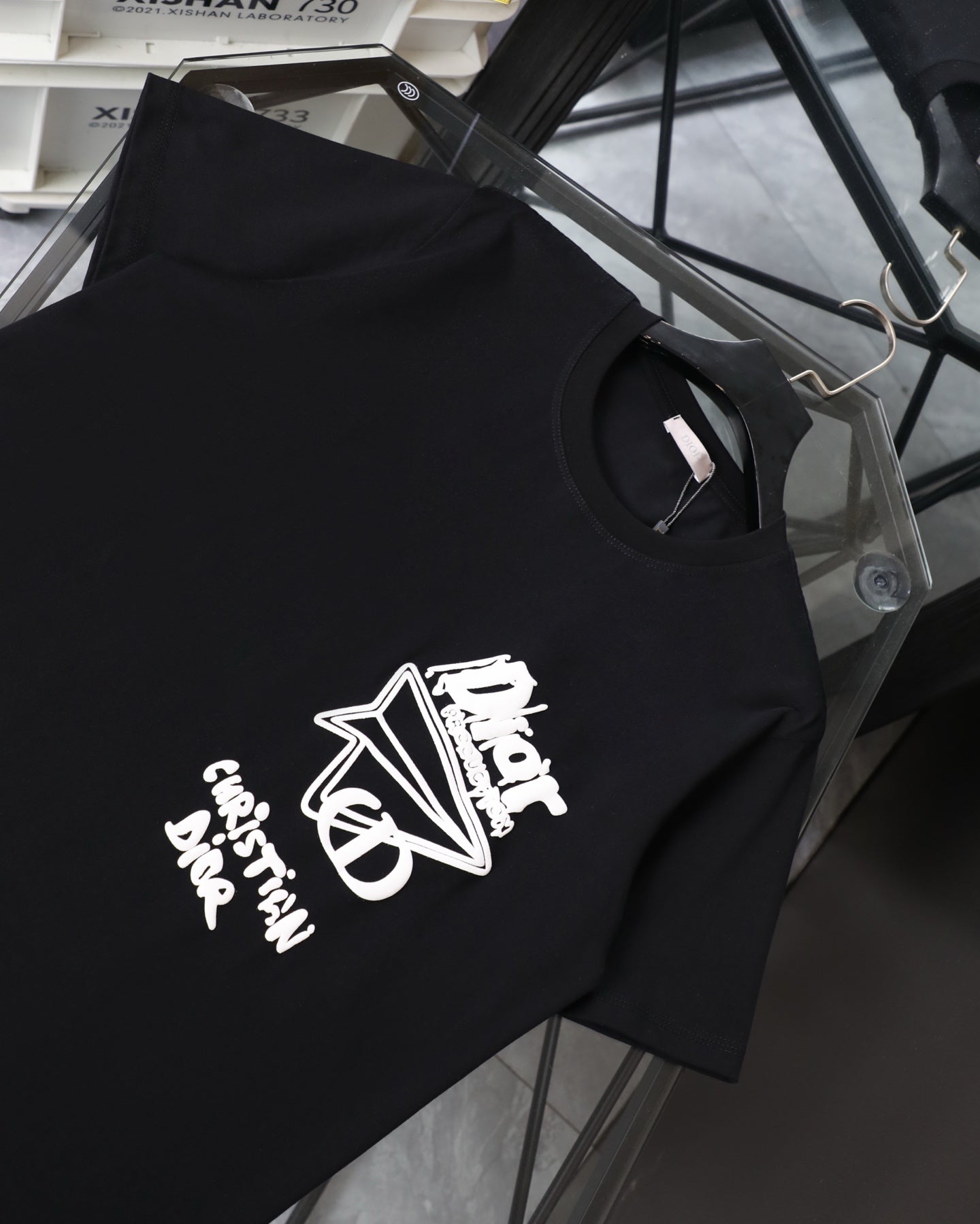 Dior Paper Plane Graffiti T-Shirt – 2026 Early Spring Collection