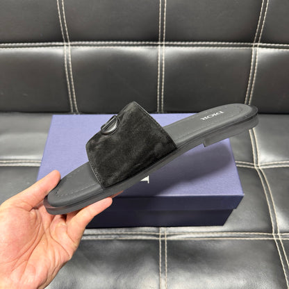 Dior Men's Pebbled Leather and Suede Slides – Spring/Summer Collection 2025
