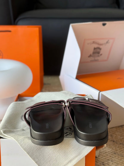 Hermès Chypre Leather Sandals