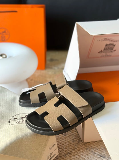 Hermès Chypre Leather Sandals
