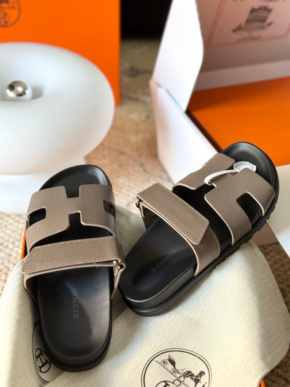 Hermès Chypre Leather Sandals