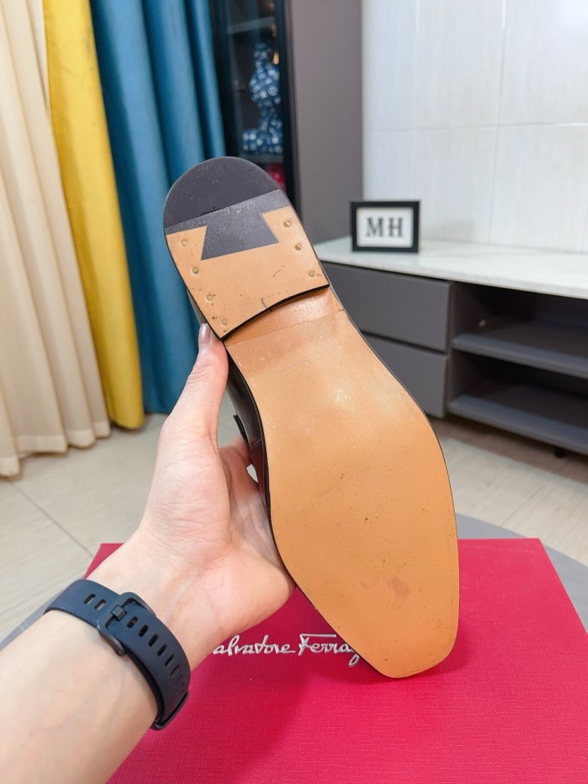 Ferragamo Leather Business Slip-On Loafers