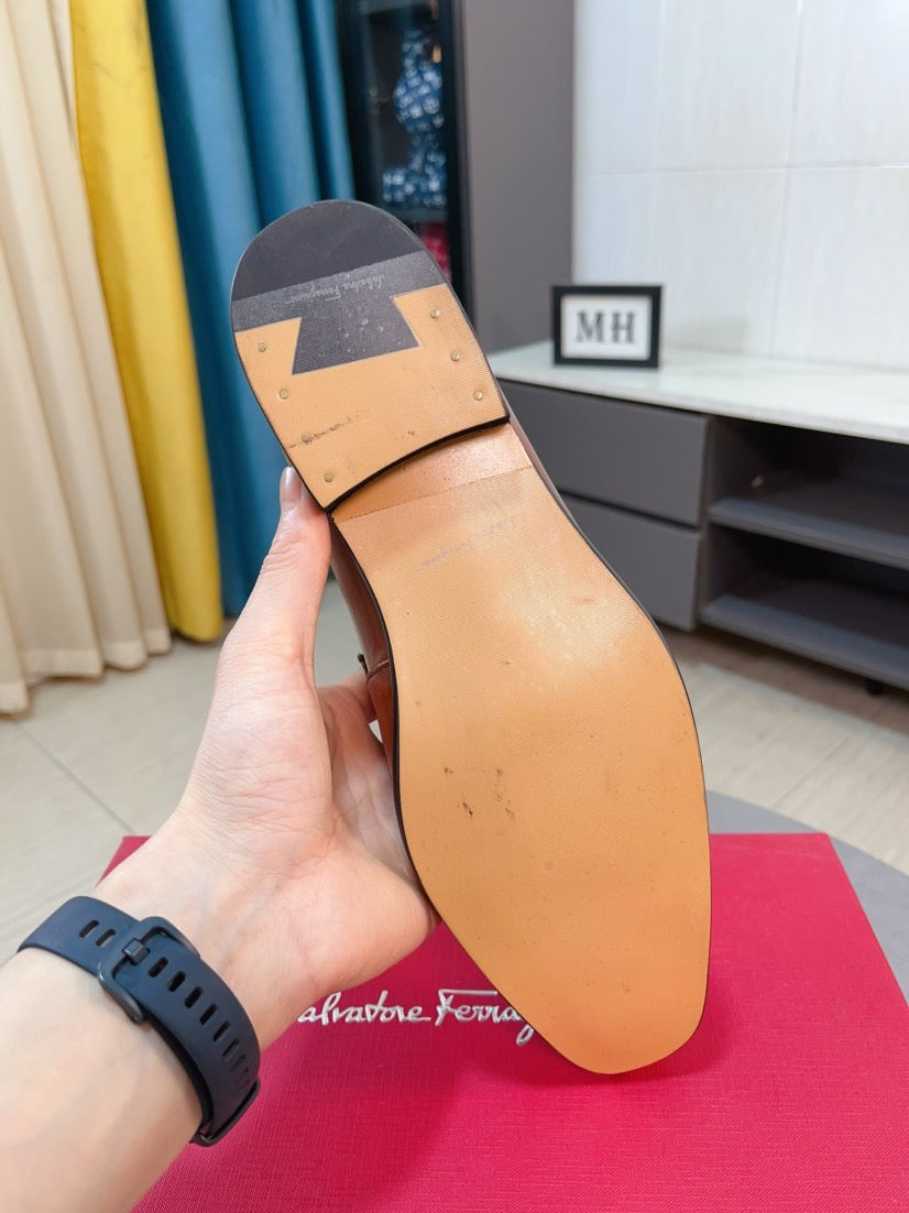 Ferragamo Leather Business Slip-On Loafers
