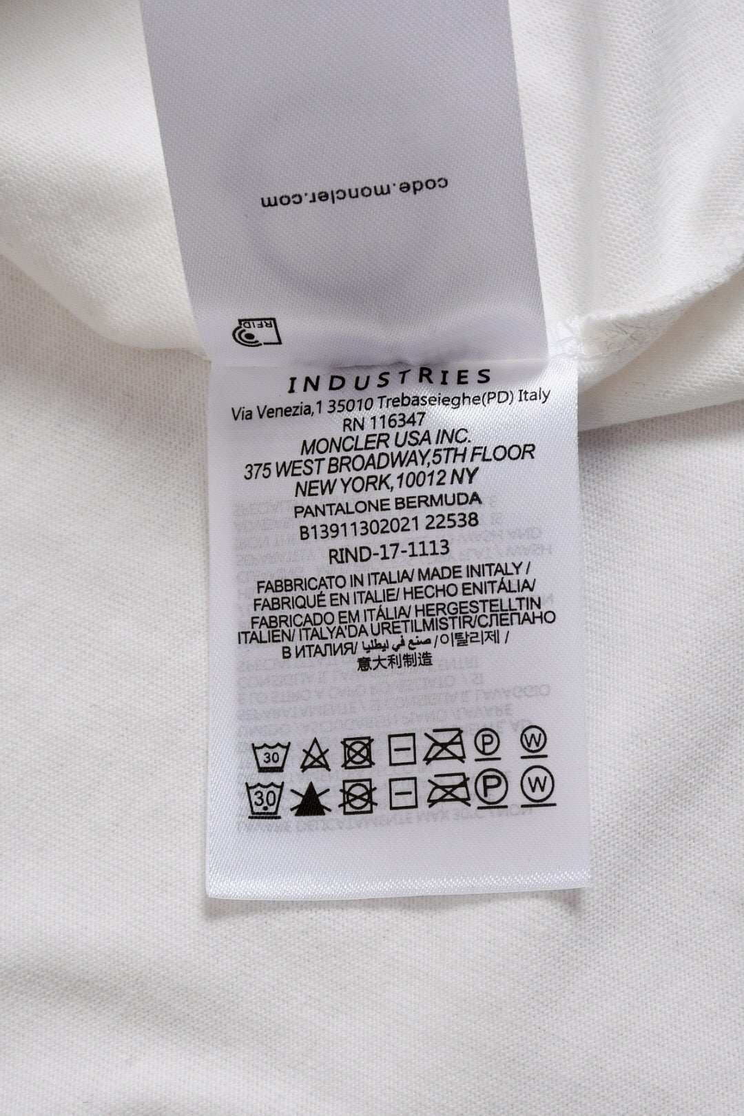 Moncler Classic Pocket Logo T-Shirt – 2026SS