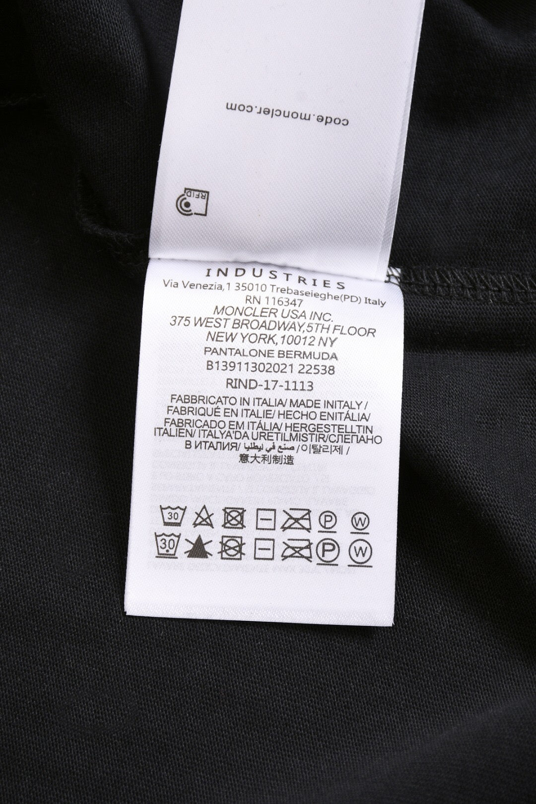 Moncler Classic Pocket Logo T-Shirt – 2026SS