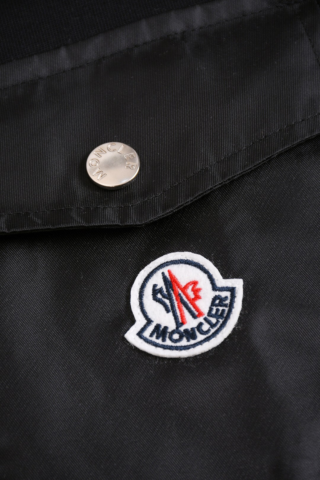 Moncler Classic Pocket Logo T-Shirt – 2026SS