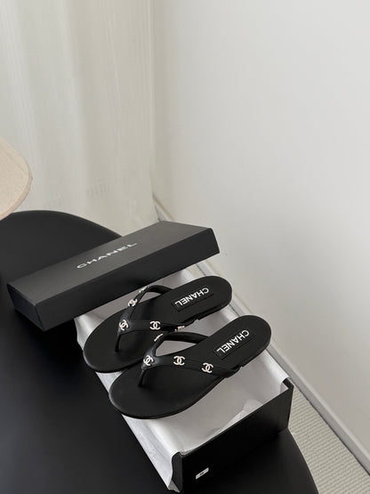 Chanel Thong Sandals – Early Spring Collection – 26C