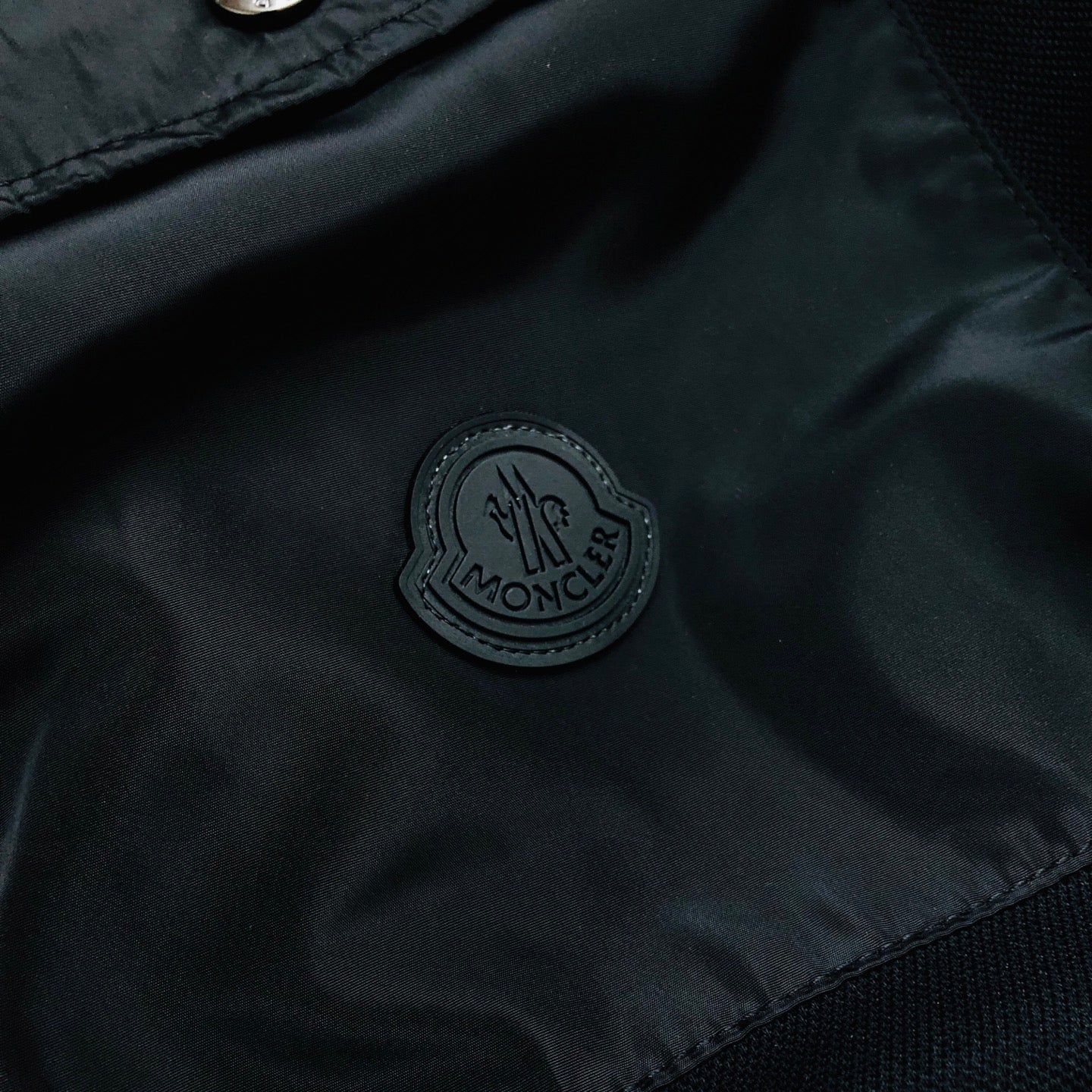 Moncler Embroidered Logo Casual Shorts – 2026SS