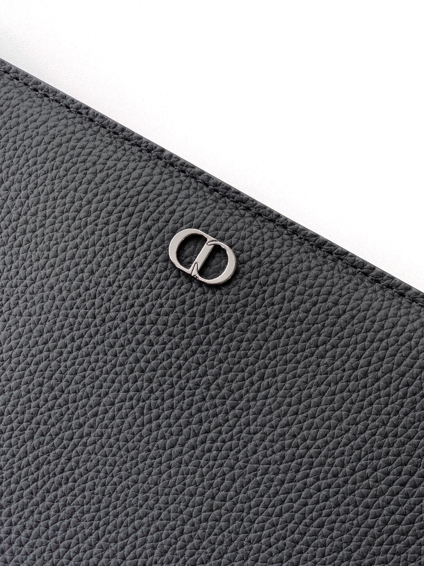 Dior Gravity A4 Pouch – Grained Leather
