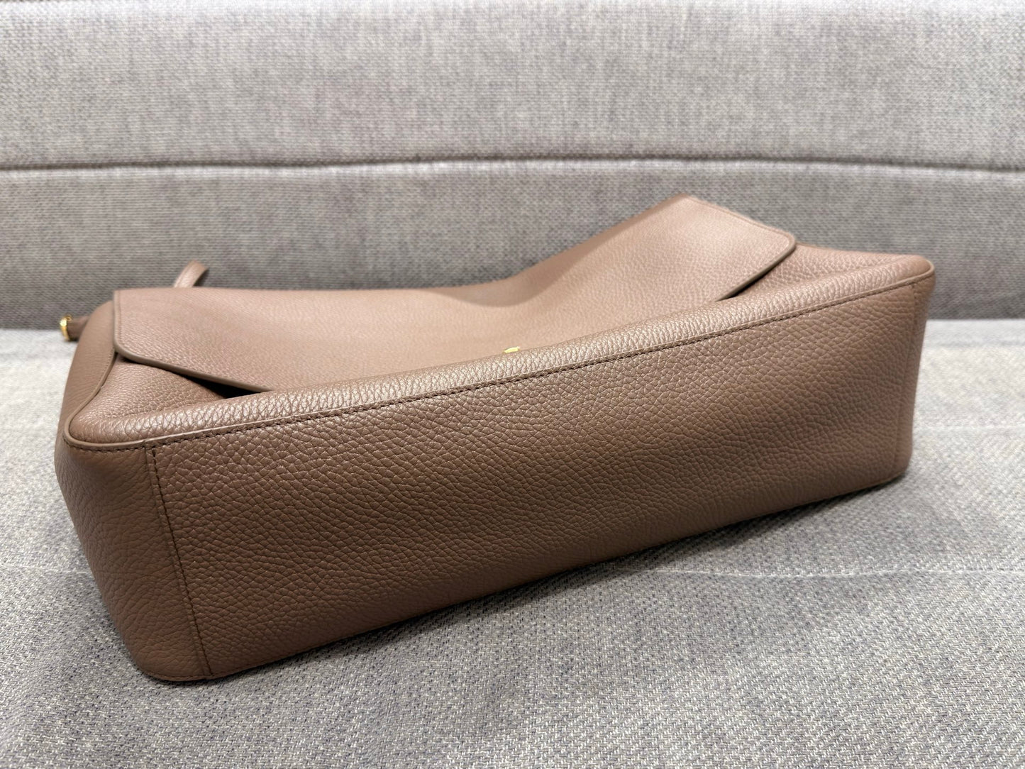 Chanel Maxi Flap – 26S