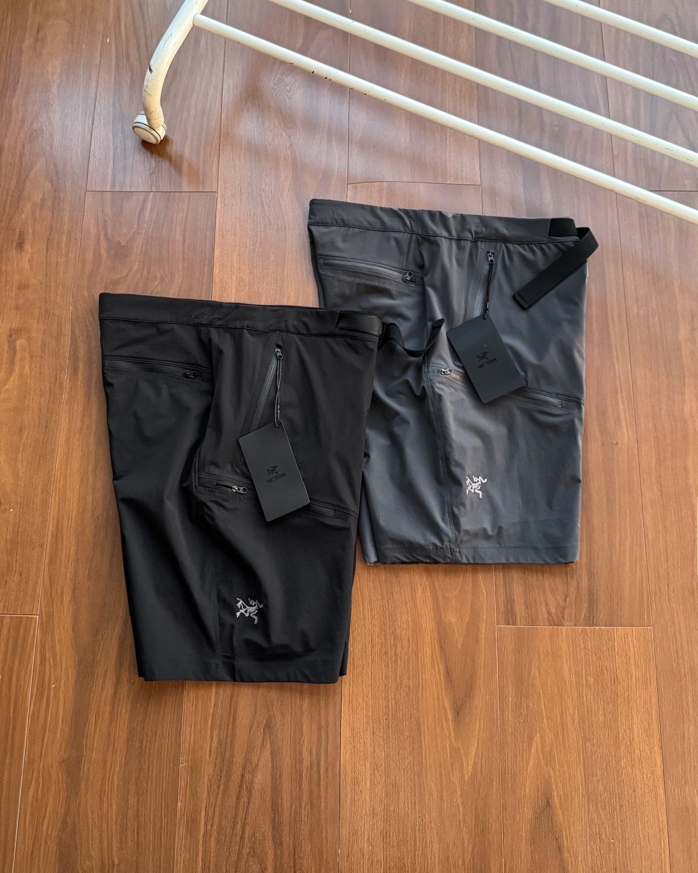 Arc'teryx Logo Embroidered Belted Casual Shorts – Summer Collection