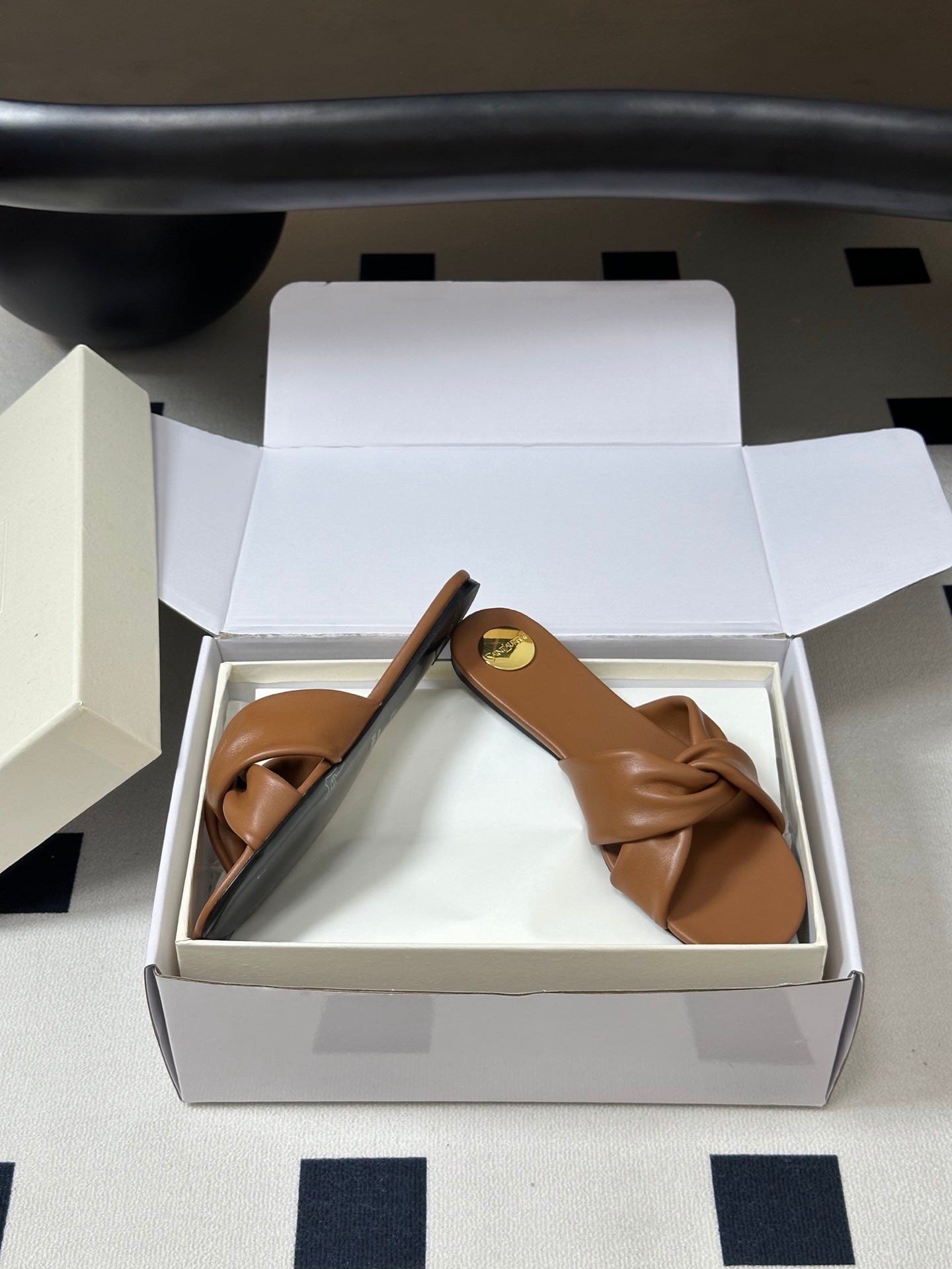 Saint Laurent Cross-Knot Leather Mules – Spring/Summer Collection – 26S