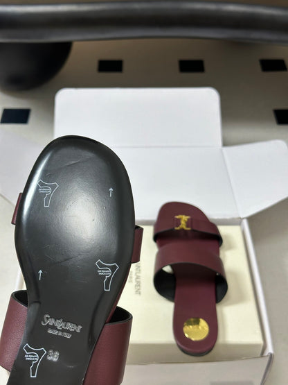 Saint Laurent Classic Letter Buckle Flat Sandals – 26S Collection