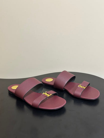Saint Laurent Classic Letter Buckle Flat Sandals – 26S Collection