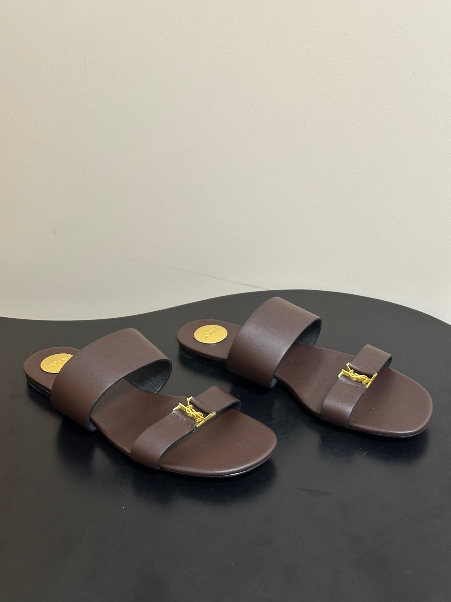 Saint Laurent Classic Letter Buckle Flat Sandals – 26S Collection