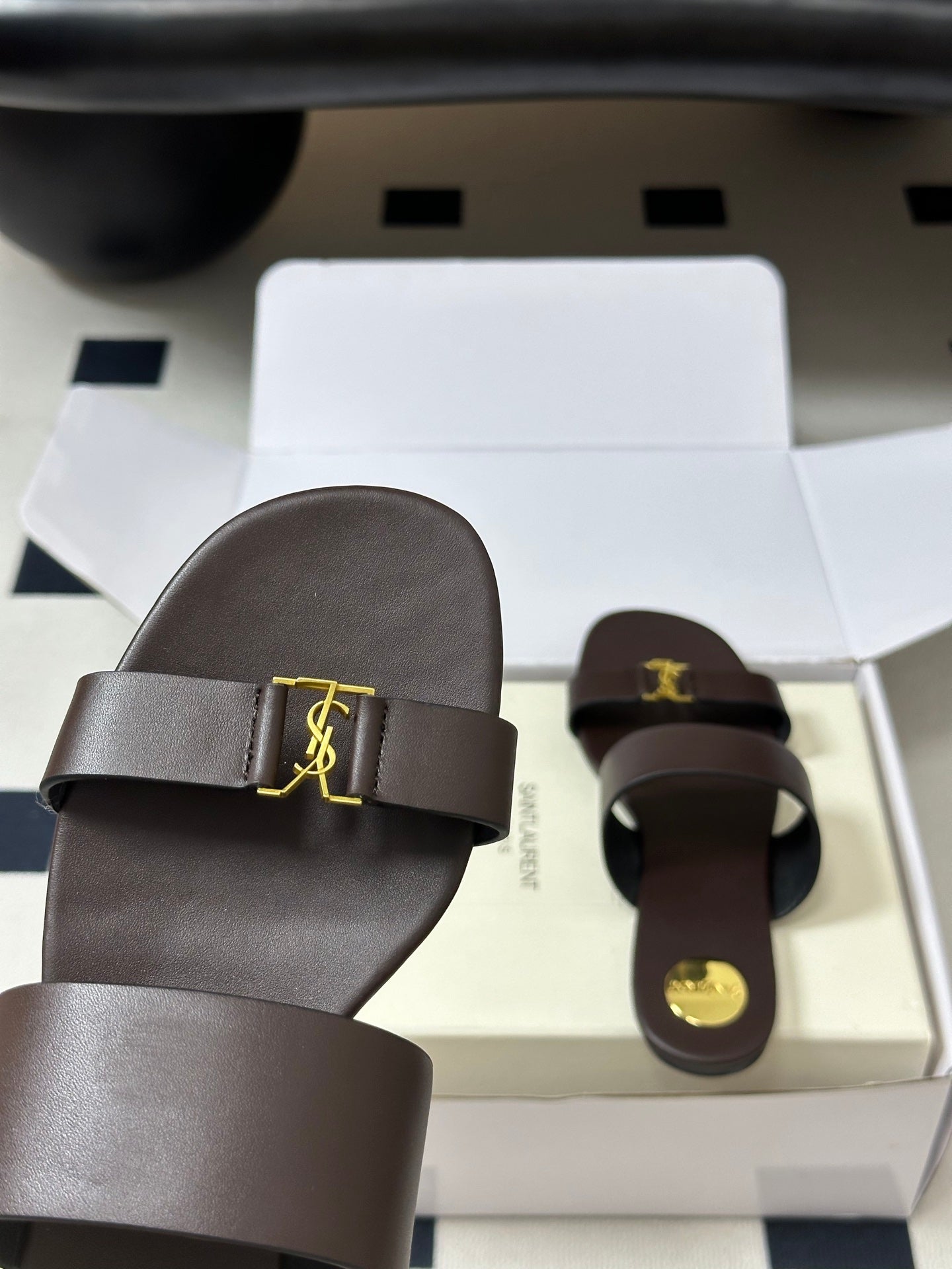 Saint Laurent Classic Letter Buckle Flat Sandals – 26S Collection