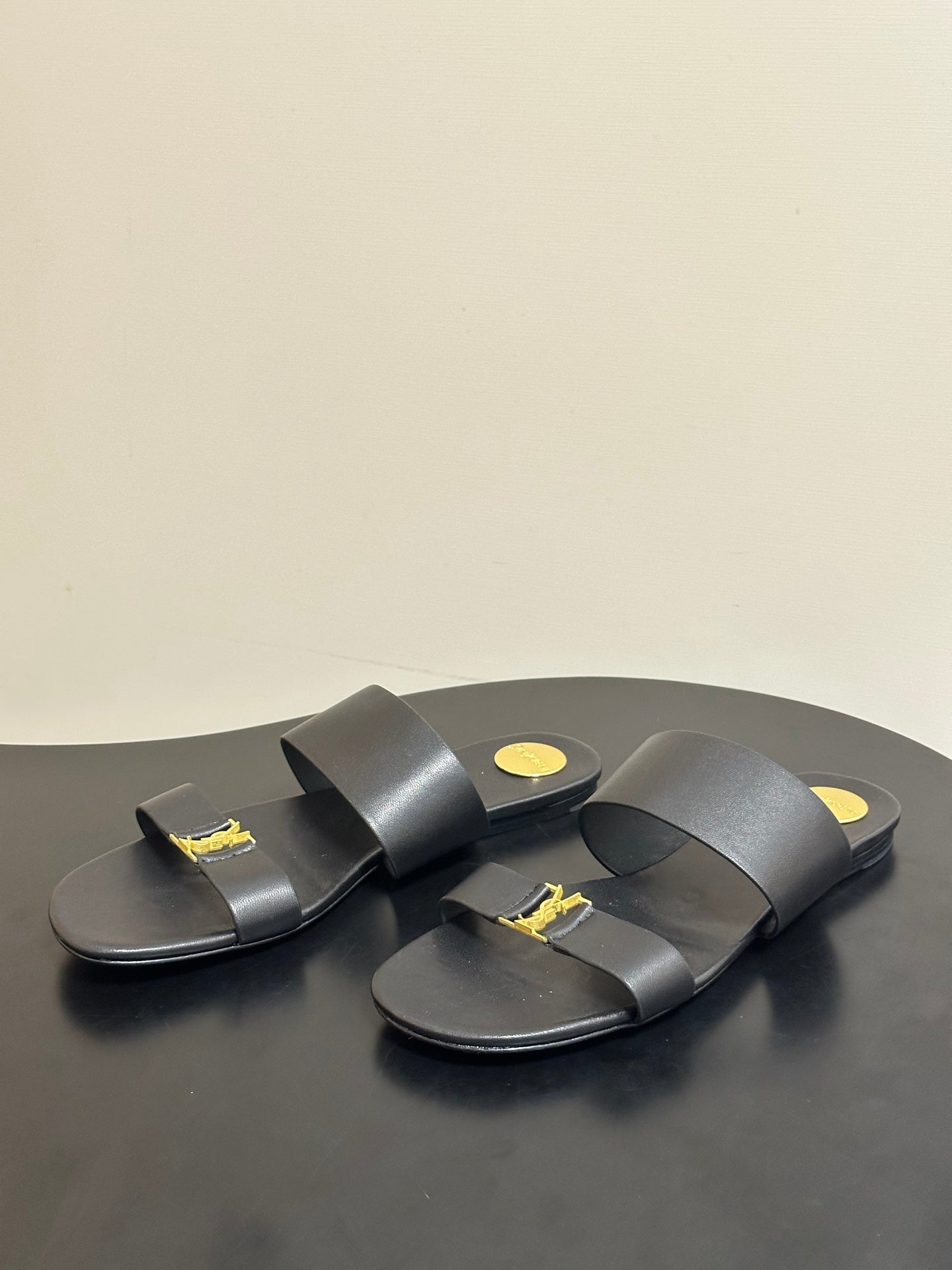 Saint Laurent Classic Letter Buckle Flat Sandals – 26S Collection