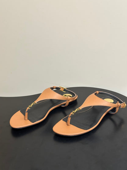 Saint Laurent Classic YSL Logo Flat Sandals – Spring/Summer Collection – 26S