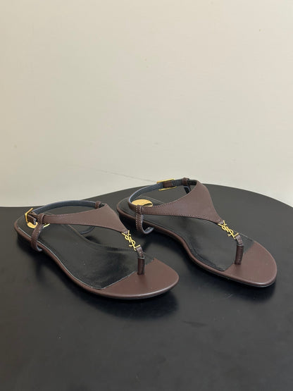 Saint Laurent Classic YSL Logo Flat Sandals – Spring/Summer Collection – 26S