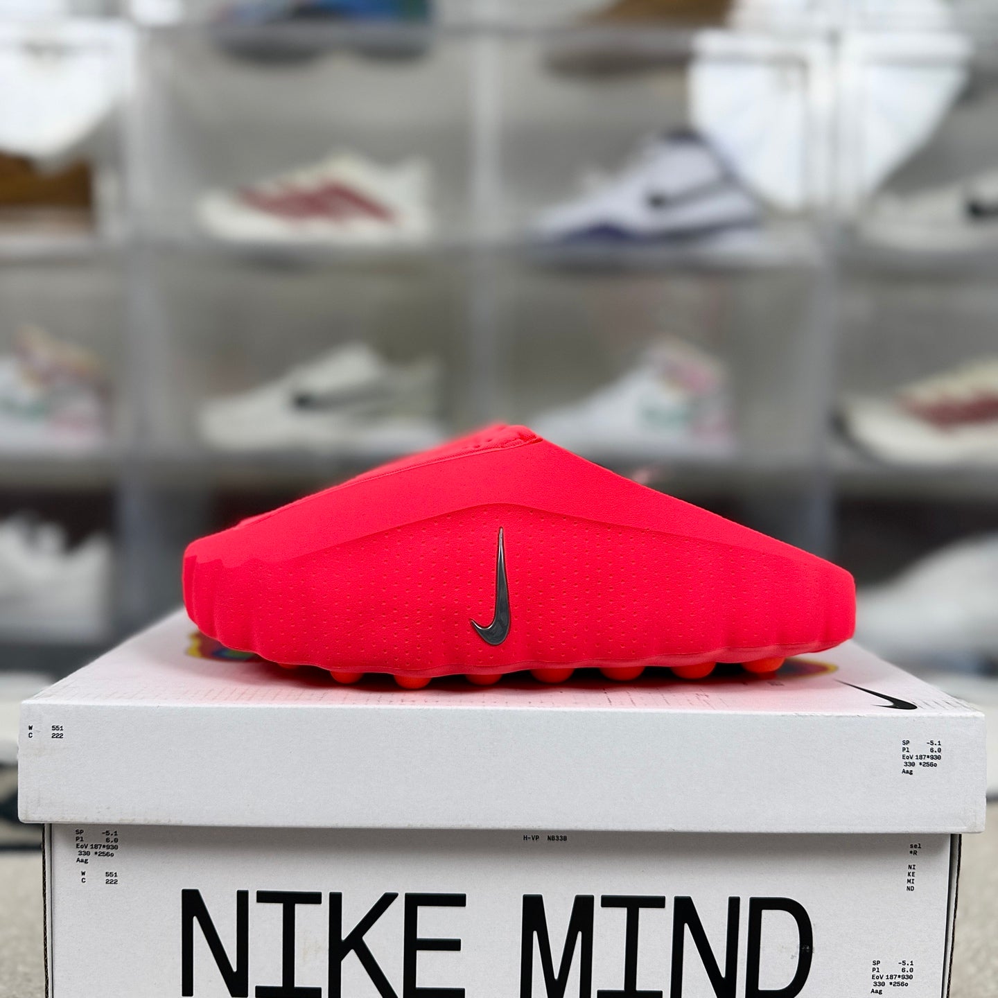 Nike Mind 001 Tech Closed-Toe Slippers