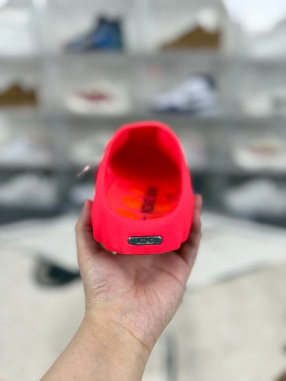 Nike Mind 001 Tech Closed-Toe Slippers