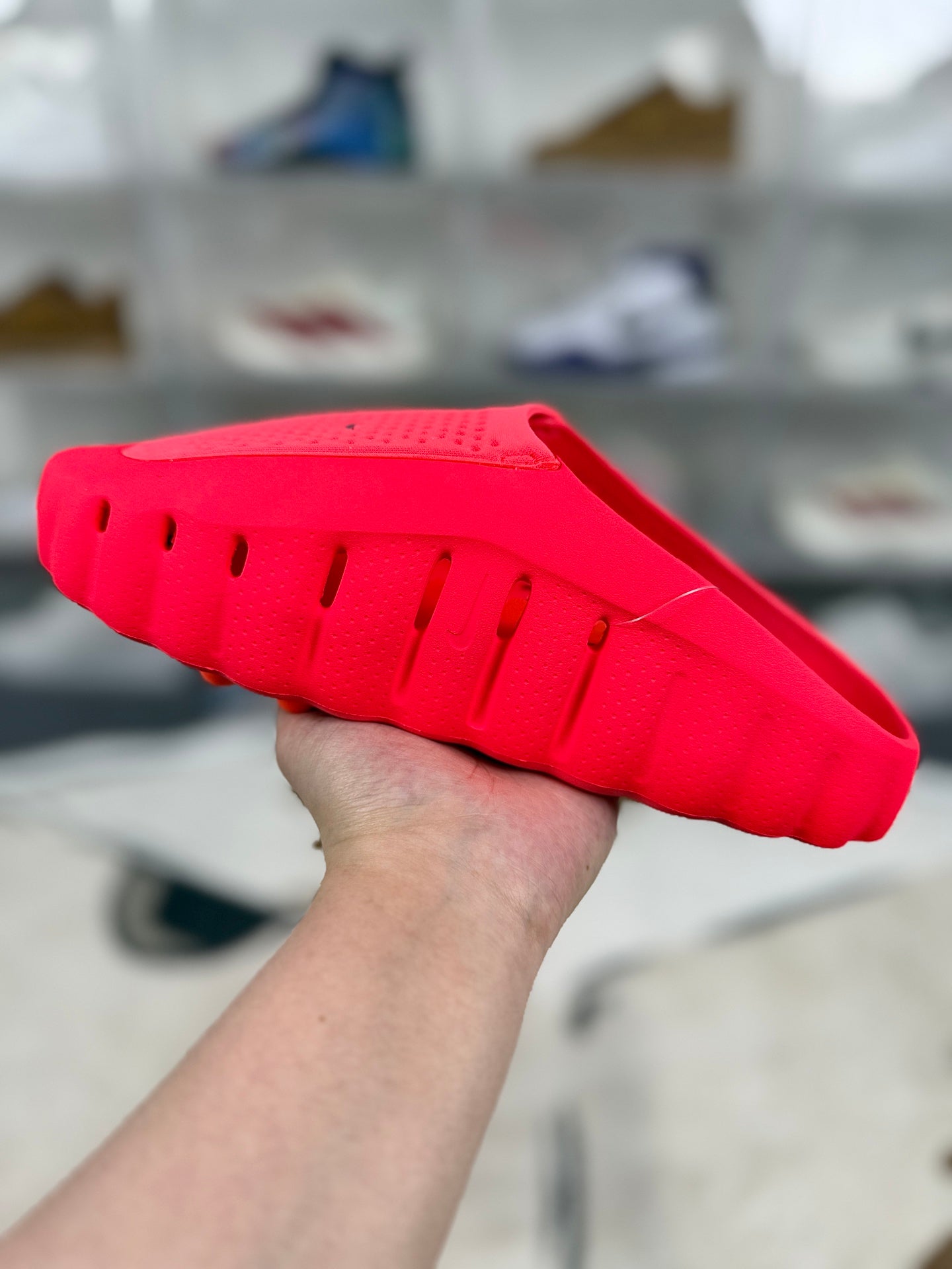 Nike Mind 001 Tech Closed-Toe Slippers
