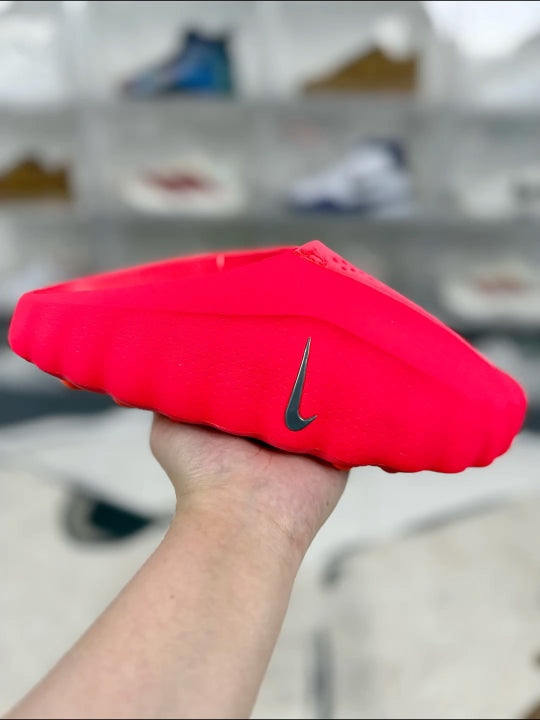 Nike Mind 001 Tech Closed-Toe Slippers