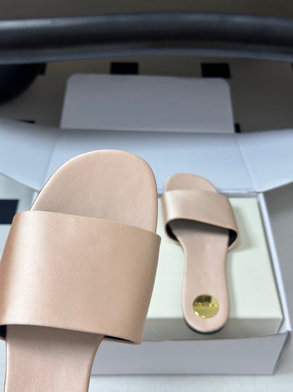 Saint Laurent Satin Square-Toe Mules – 26S Collection