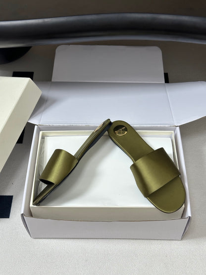 Saint Laurent Satin Square-Toe Mules – 26S Collection