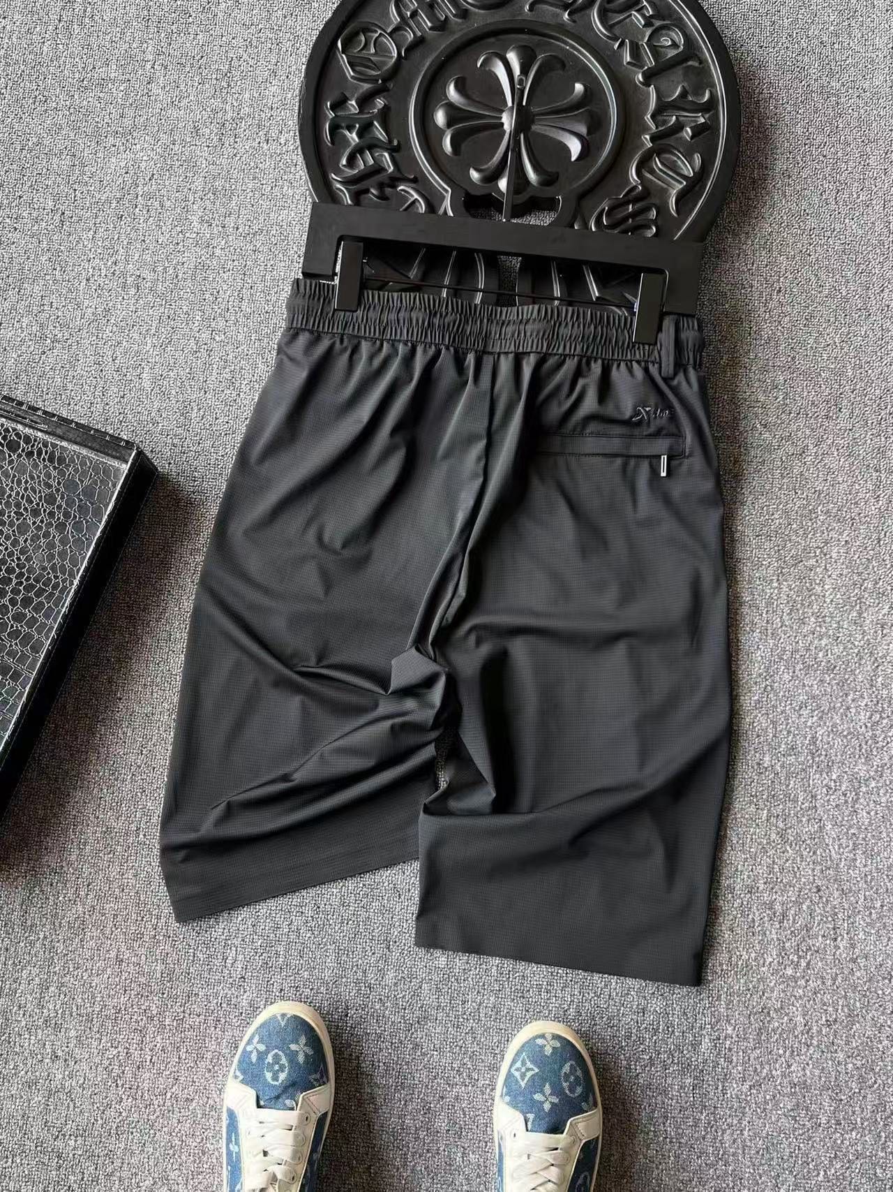 Descente Seamless Nylon-Spandex Tech Shorts