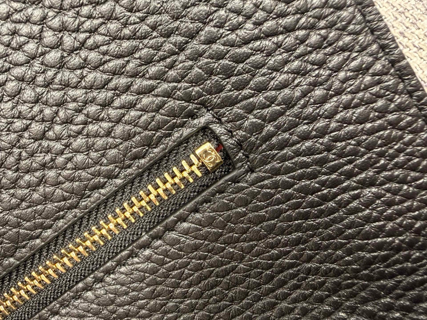 Chanel Maxi Flap – 26S