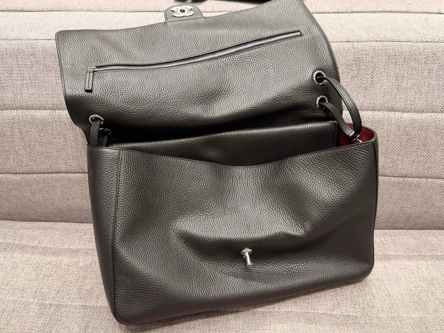 Chanel Maxi Flap – 26S