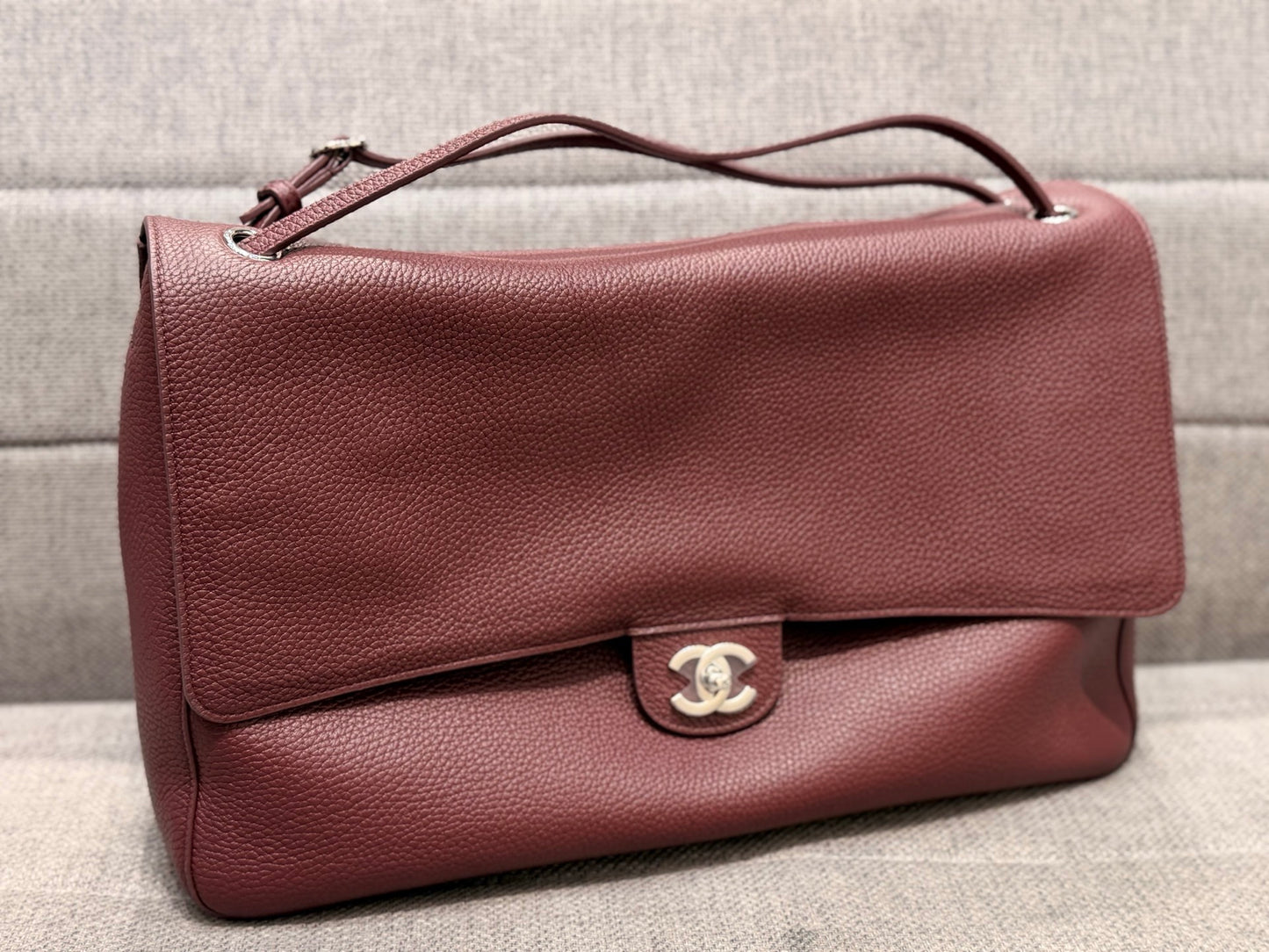 Chanel Maxi Flap – 26S