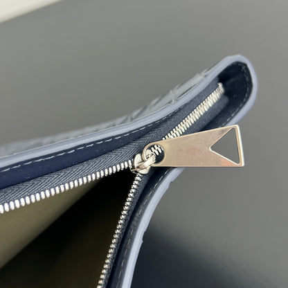 Bottega Veneta Intreccio Half-Zip Clutch Bag 607479